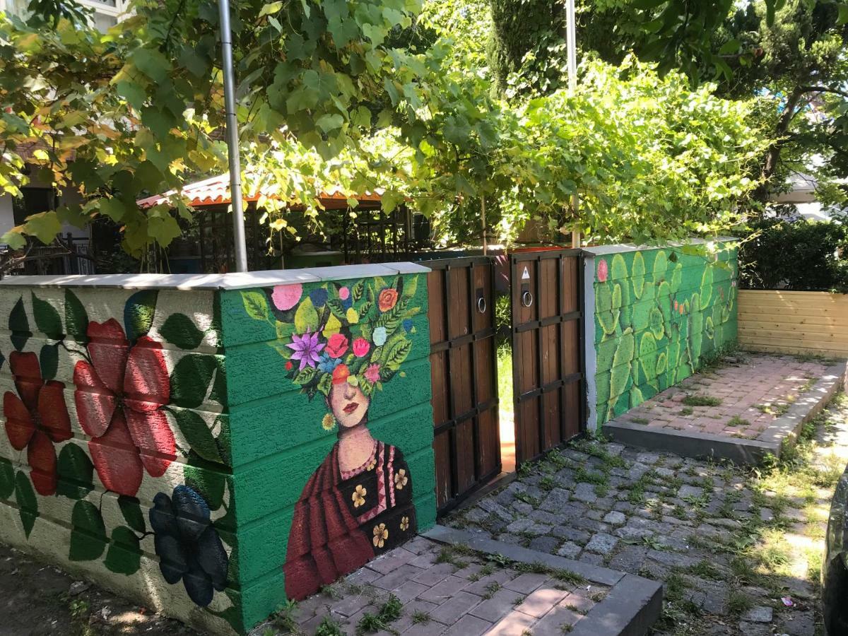 Hotel Frida Tbilisi Bagian luar foto