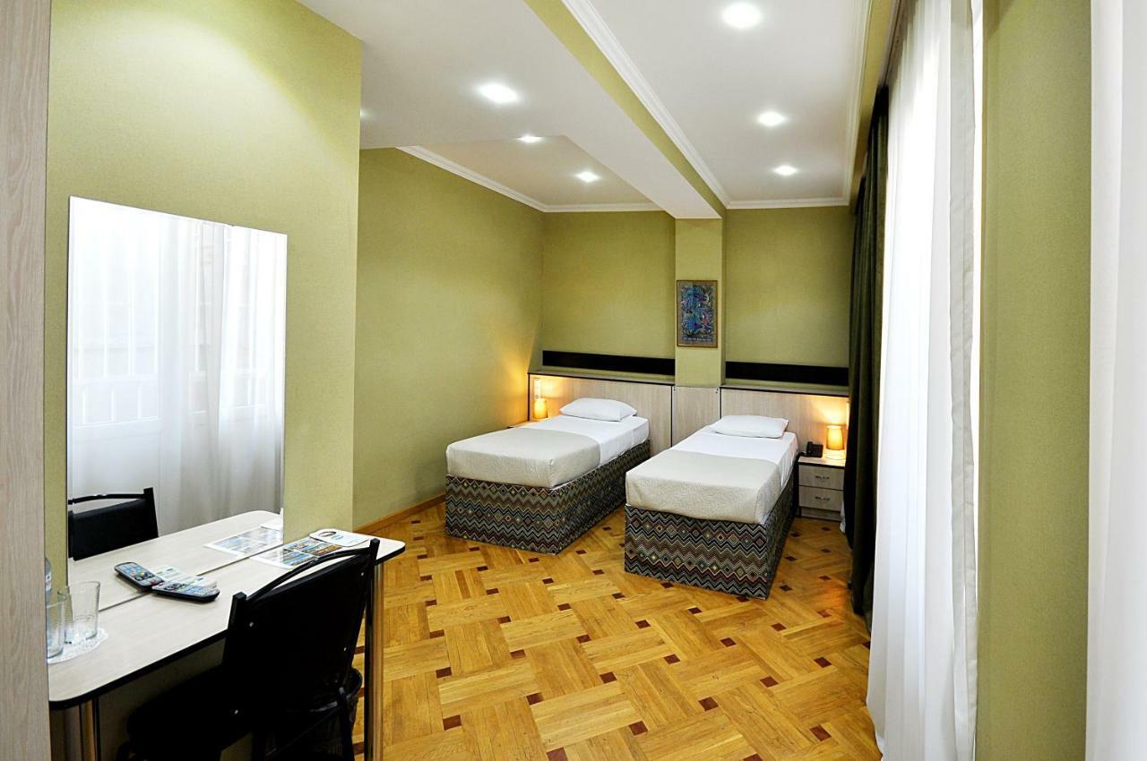 Hotel Frida Tbilisi Bagian luar foto