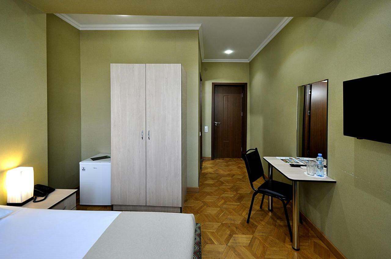 Hotel Frida Tbilisi Bagian luar foto